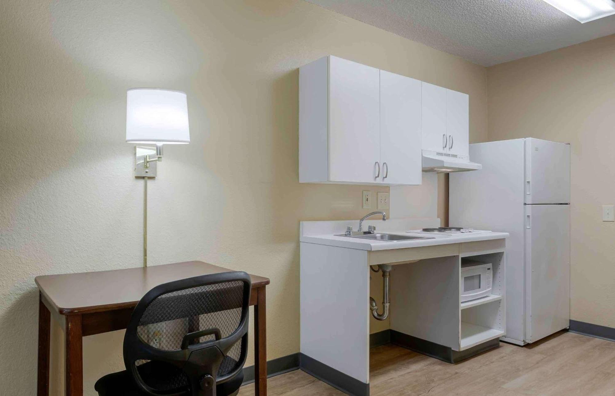 Extended Stay America Select Suites - Jacksonville - Lenoir Avenue East מראה חיצוני תמונה